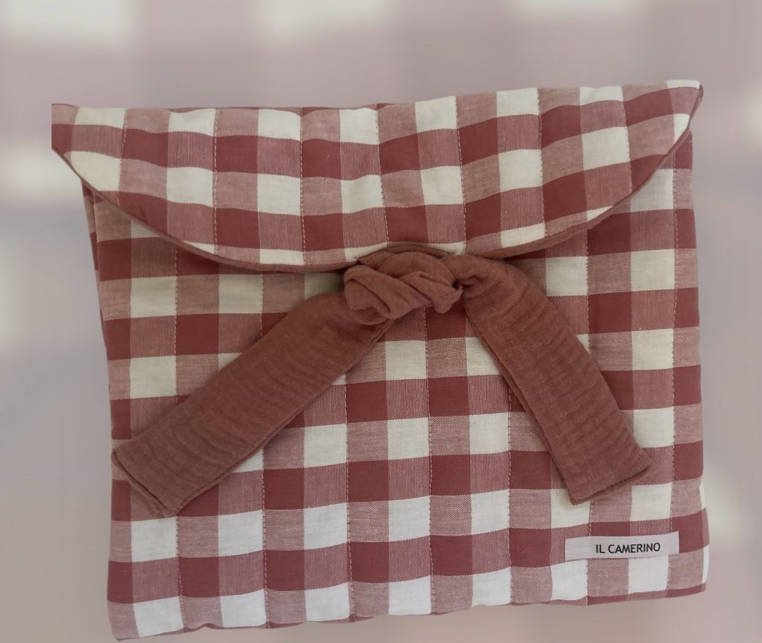 FUNDA TABLET, LIBROS. CUADRO VICHY ROSA