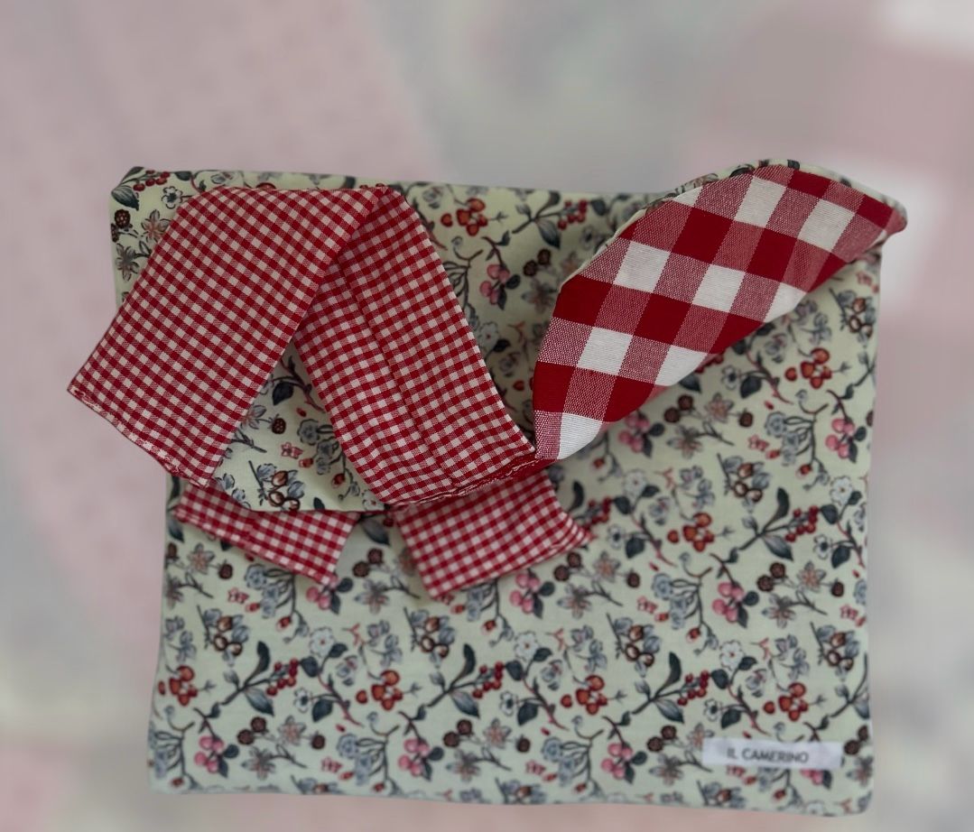 FUNDA TABLET, LIBROS. CUADRO Y FLORES