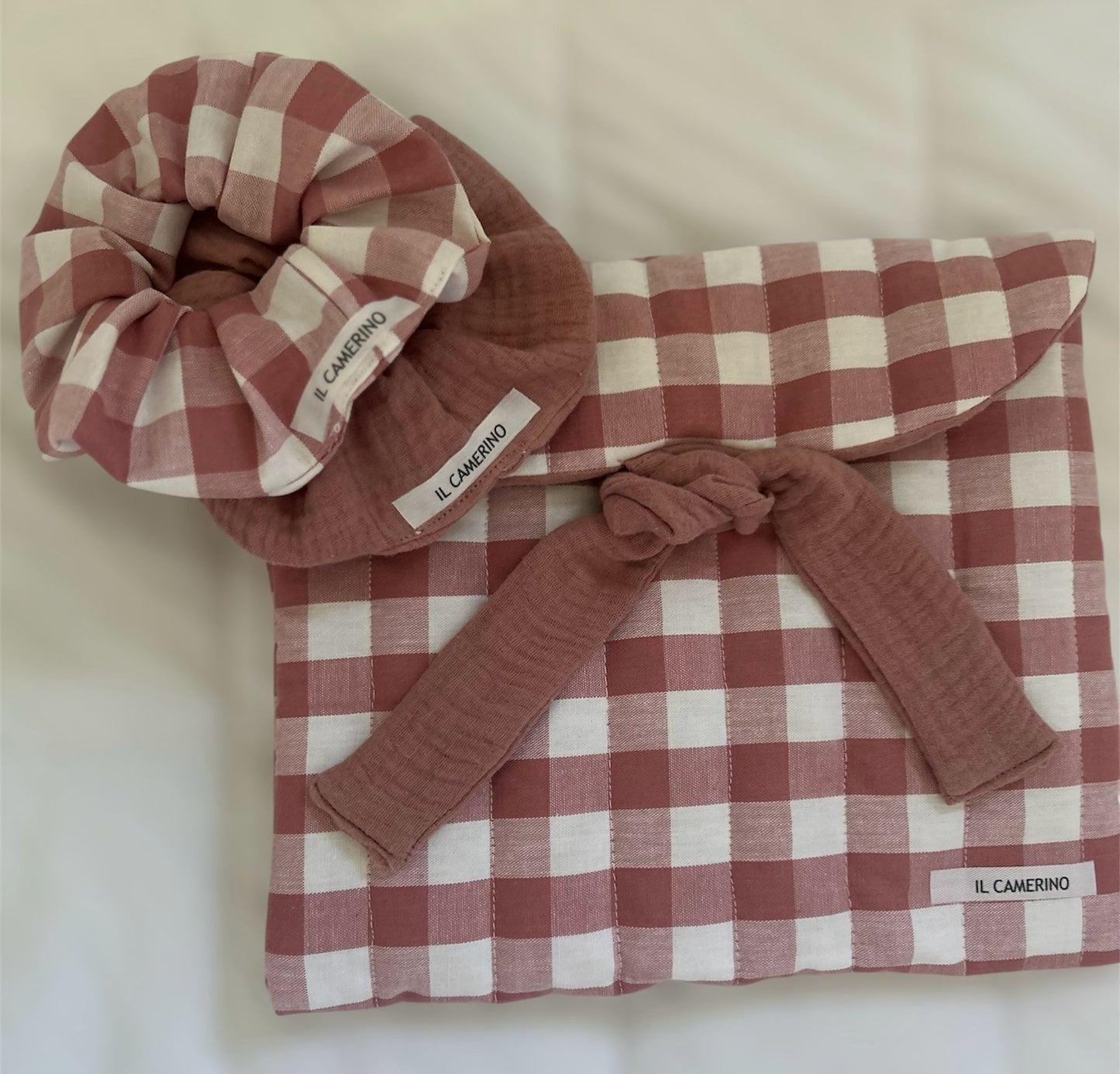 FUNDA TABLET, LIBROS. CUADRO VICHY ROSA