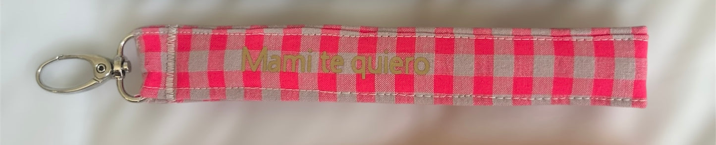 LLAVEROS HECHOS A MANO