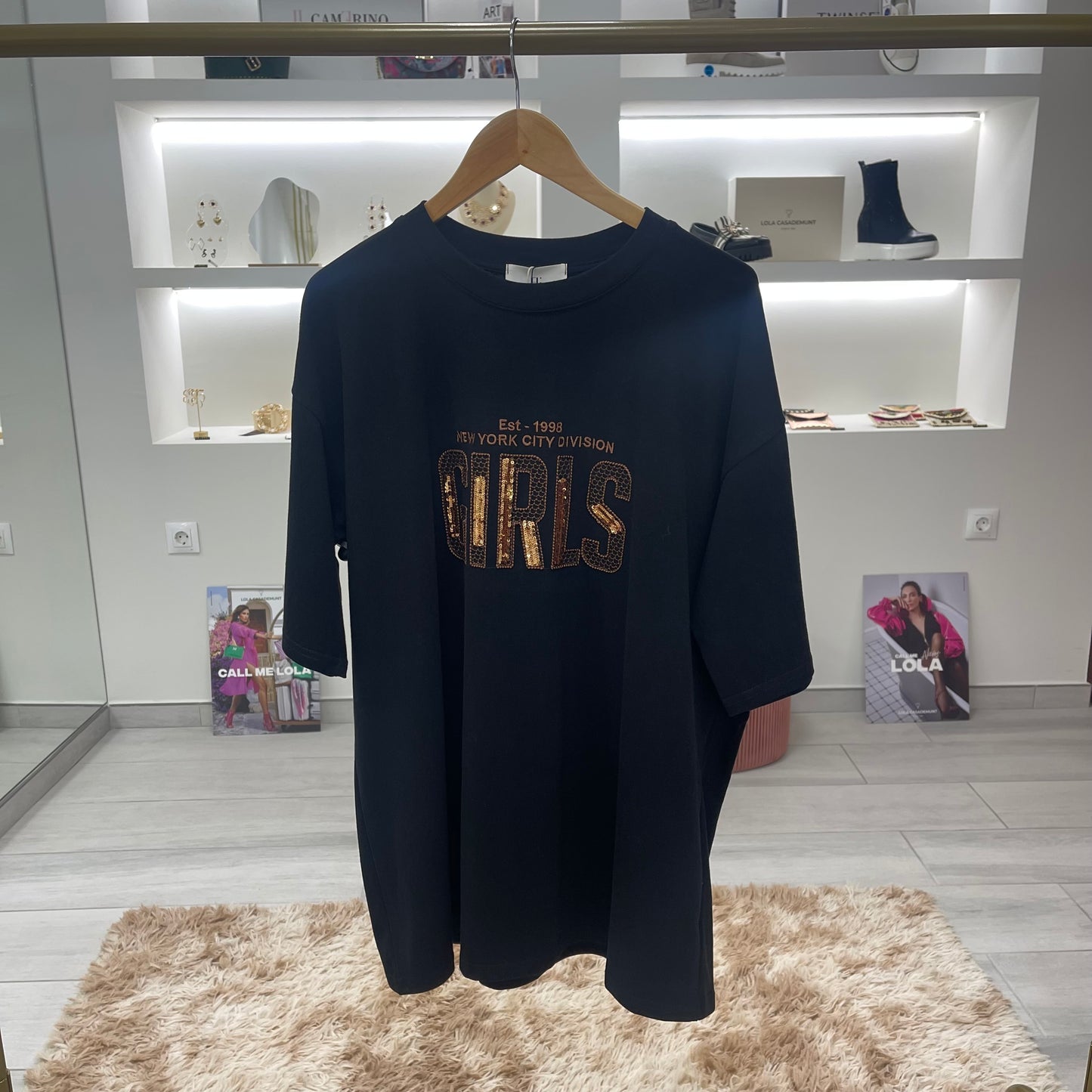 CAMISETA OVERSIZE NEGRA GIRLS