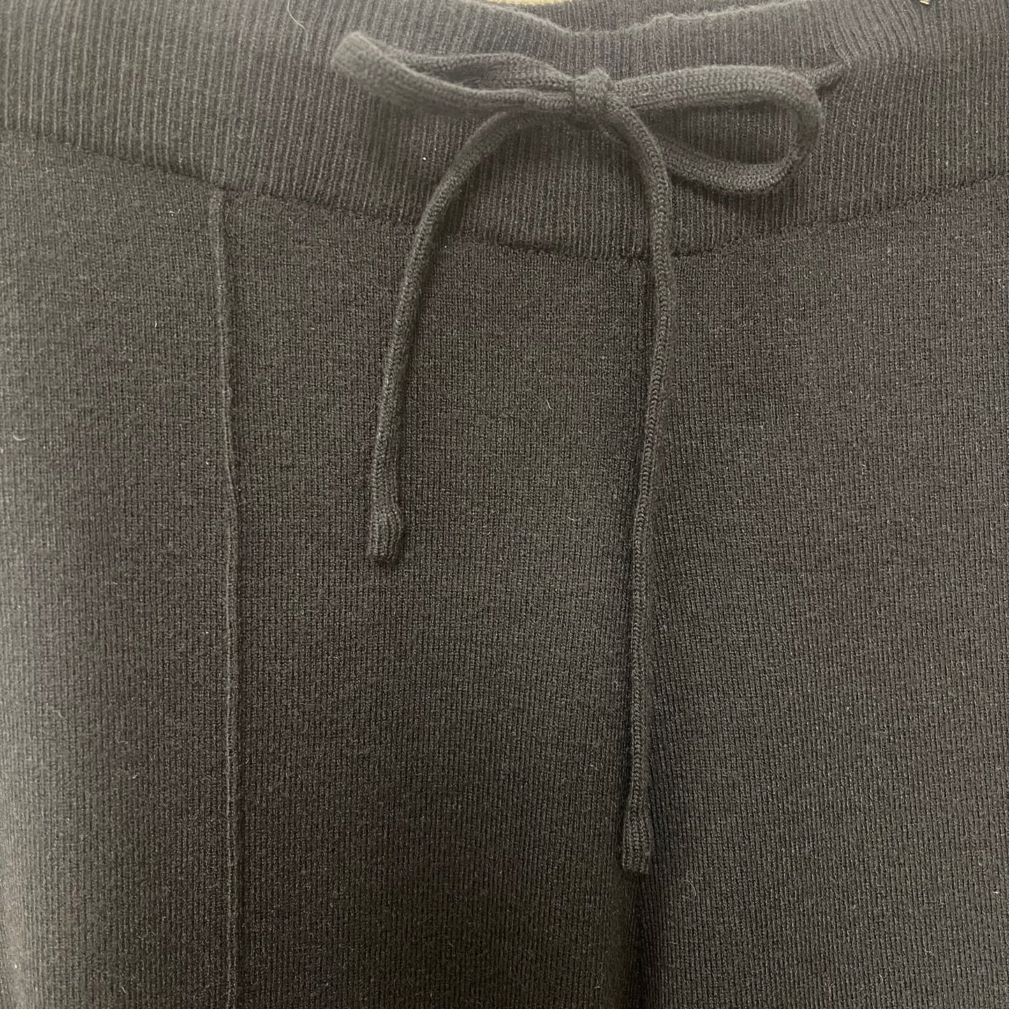 PANTALÓN DE PUNTO NEGRO