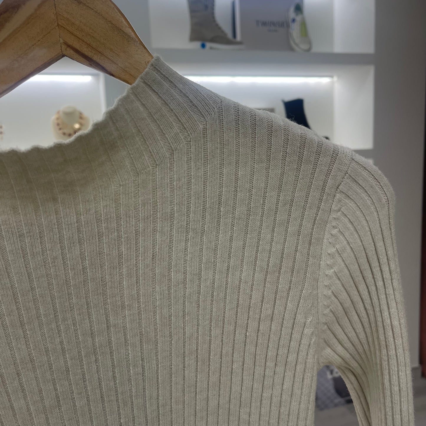 VESTIDO MIDI PUNTO BEIGE