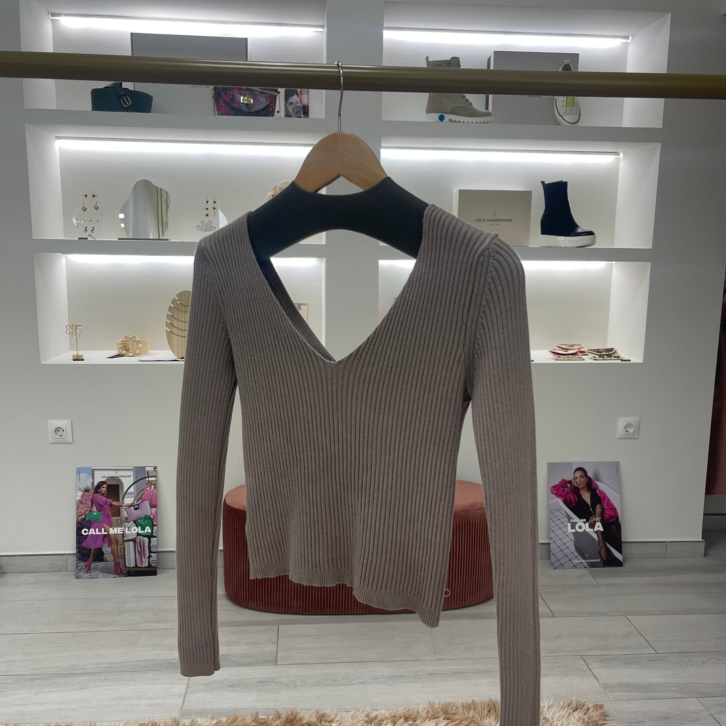 TOP PUNTO BEIGE OSCURO
