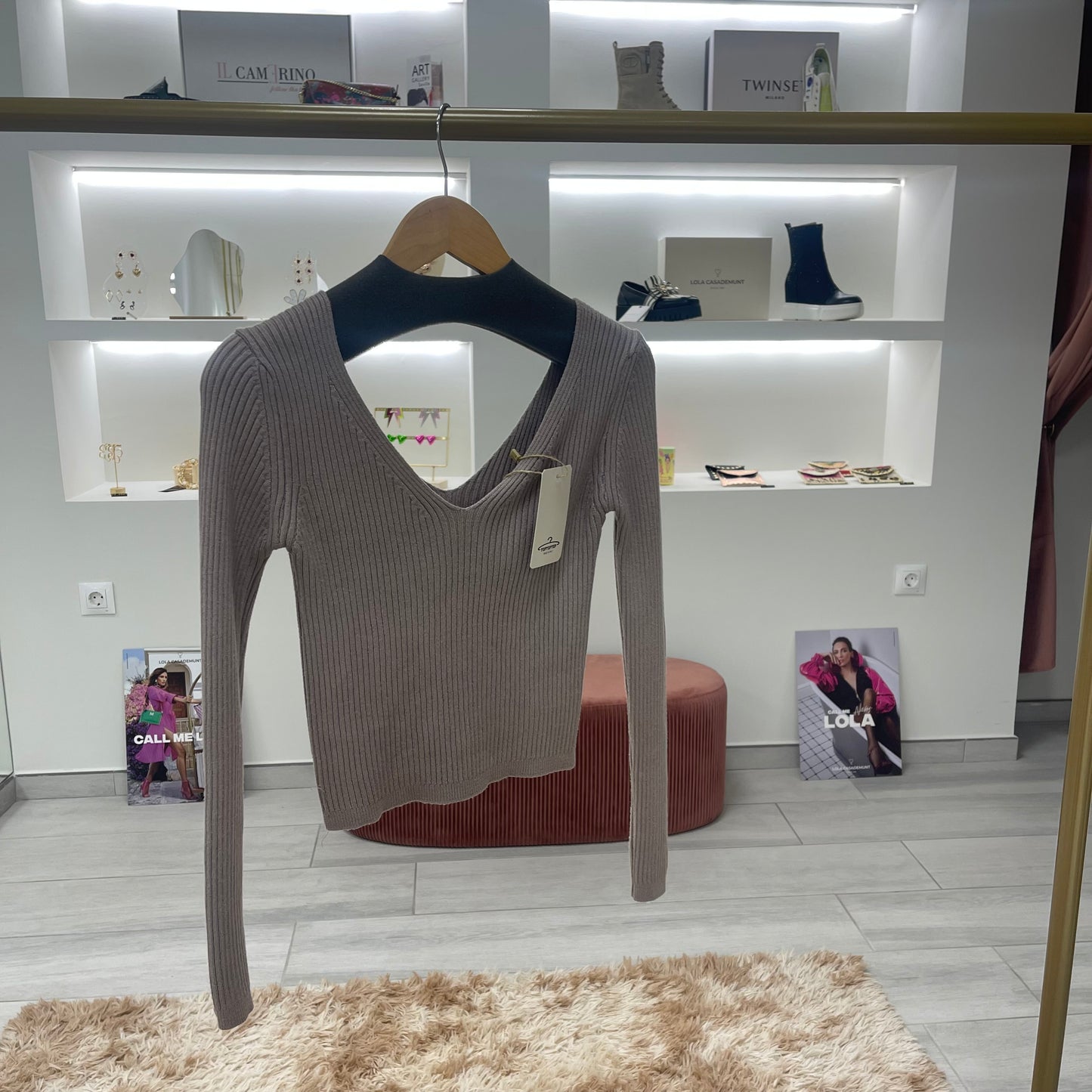 TOP PUNTO BEIGE OSCURO