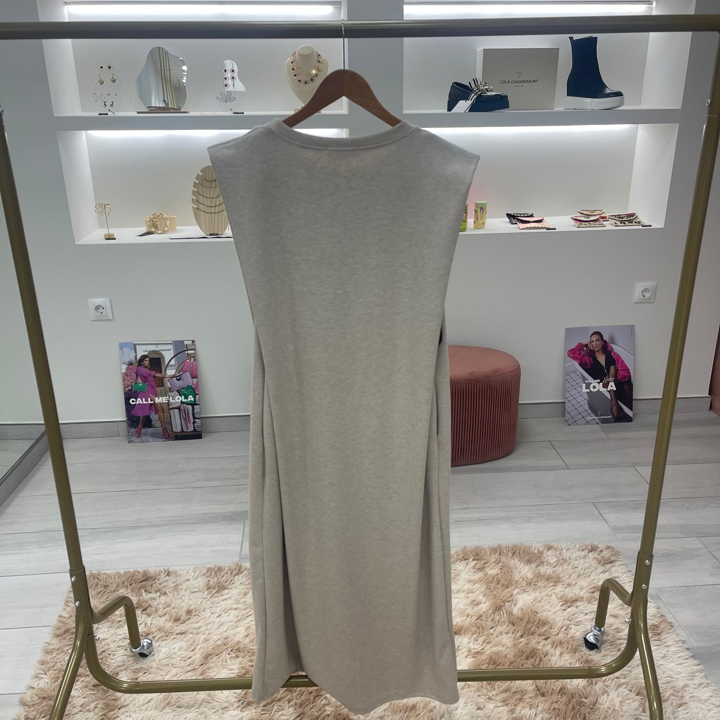VESTIDO LARGO BEIGE HOMBRERA