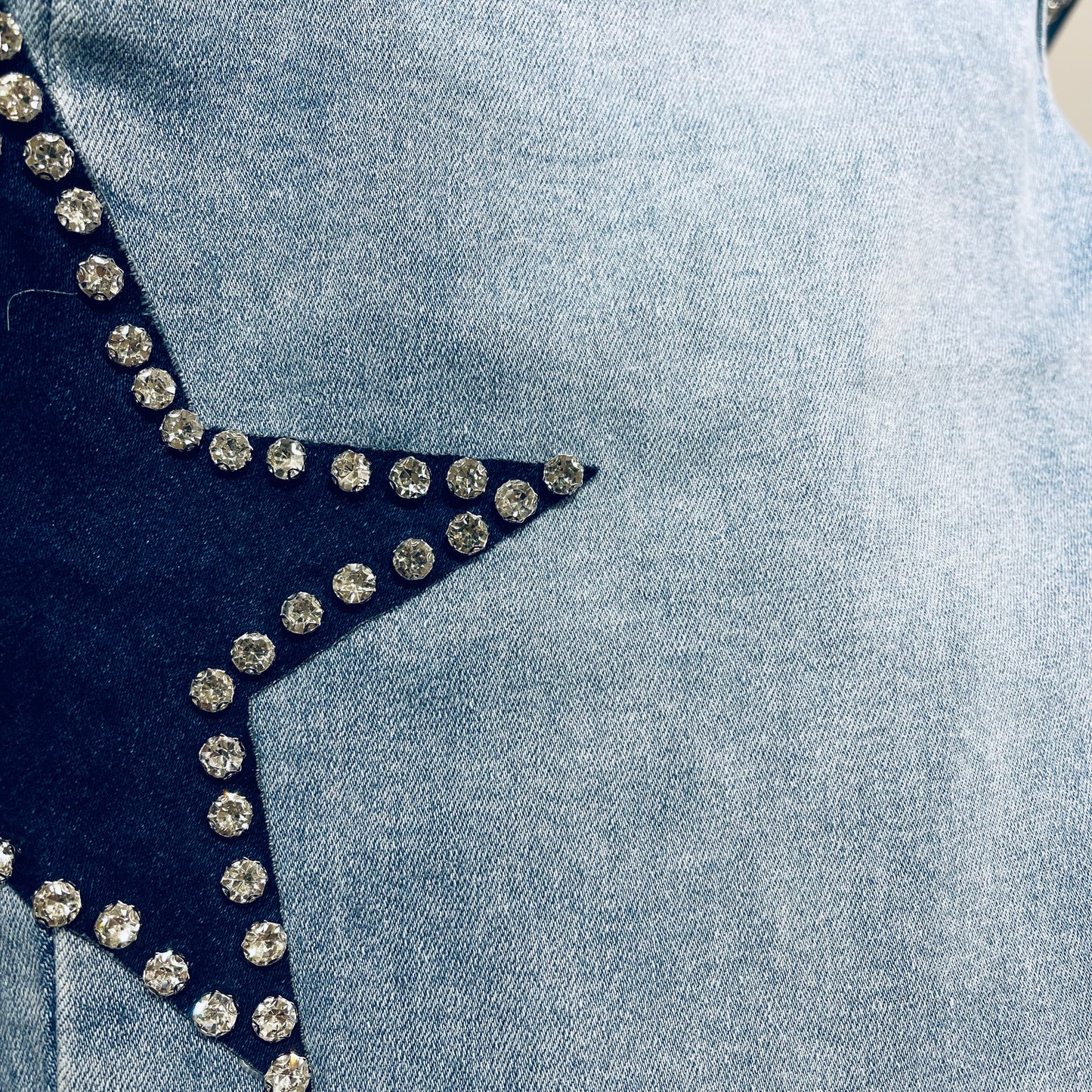 PANTALÓN VAQUERO ESTRELLAS