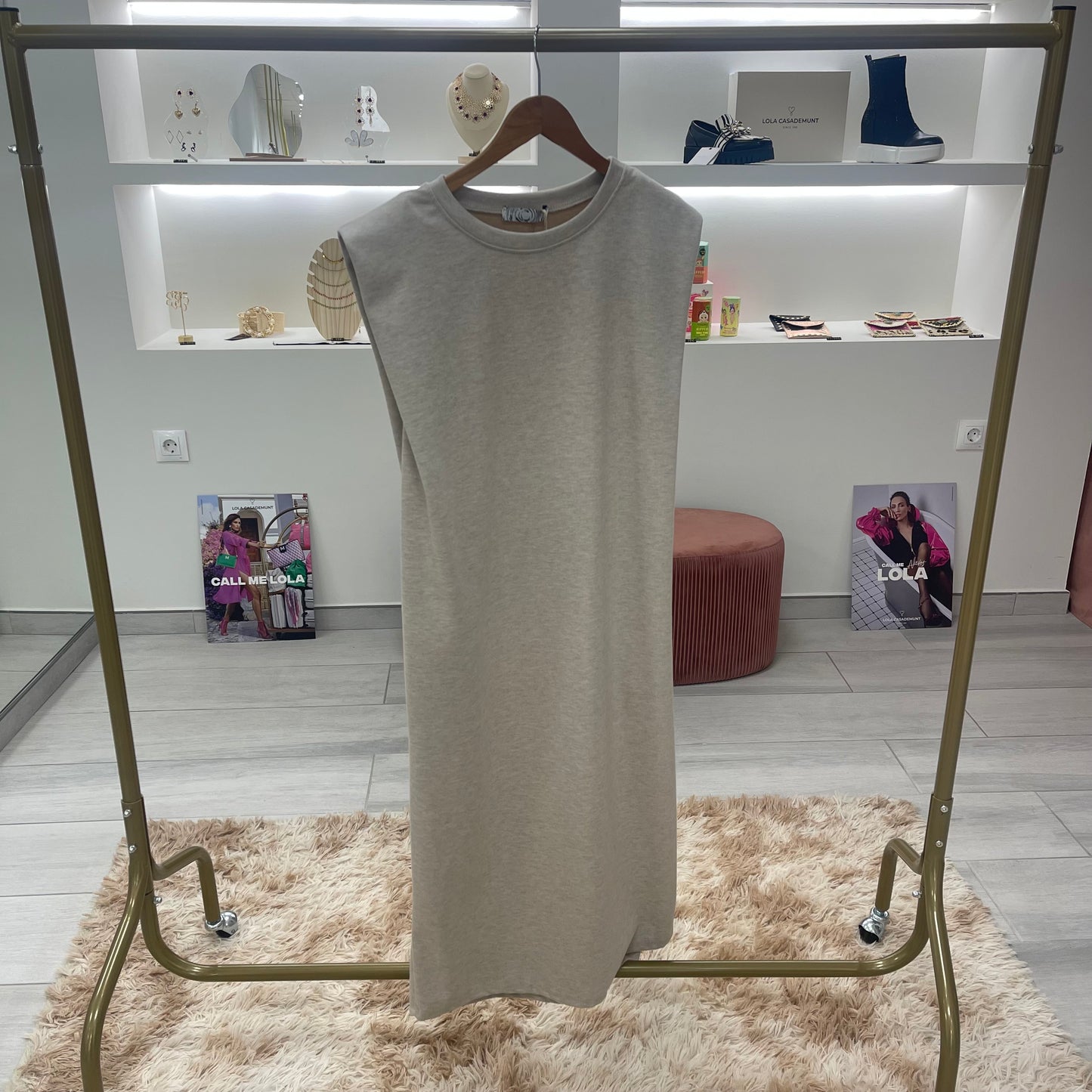 VESTIDO LARGO BEIGE HOMBRERA