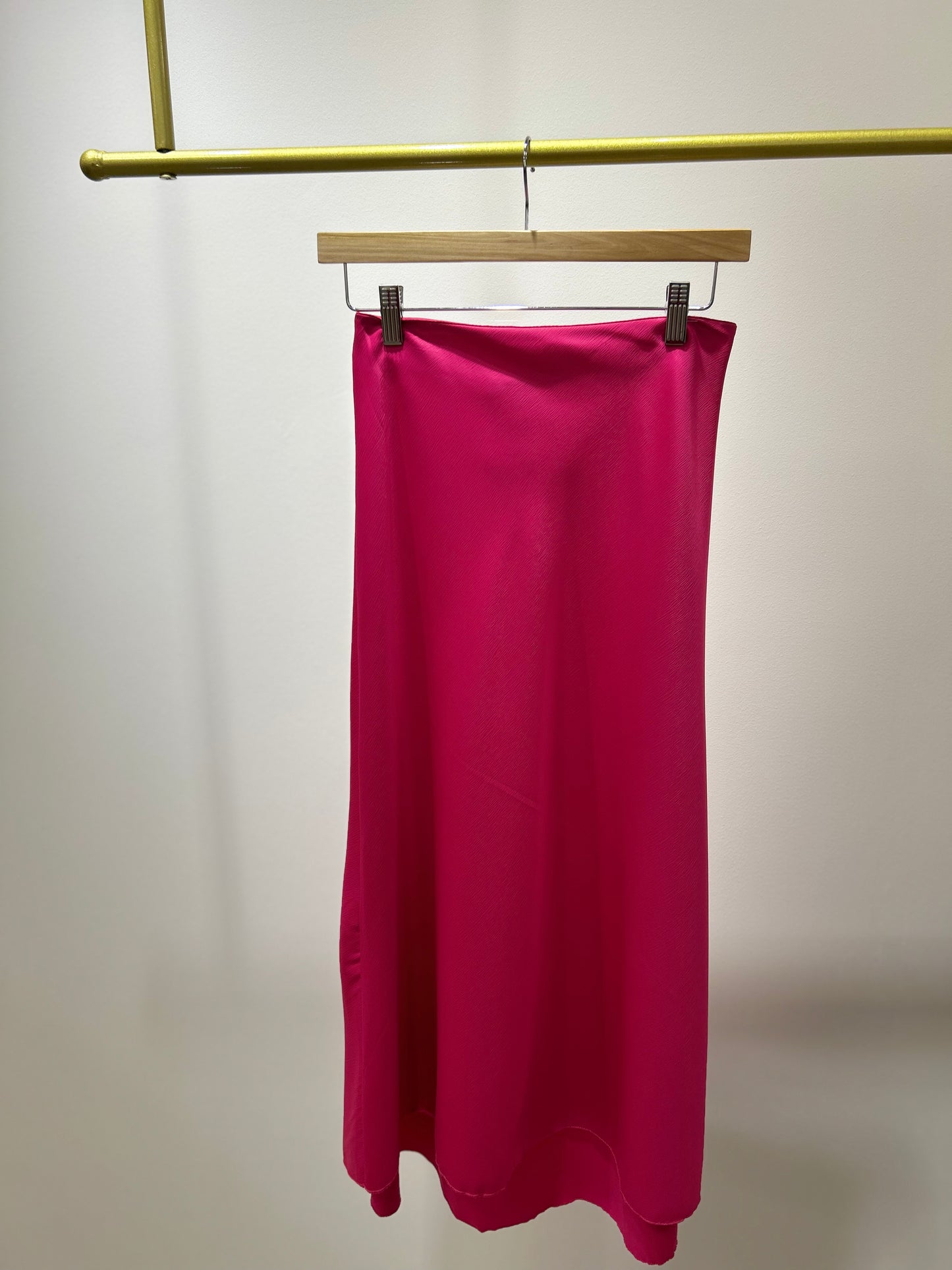 FALDA SATINADA FUCSIA