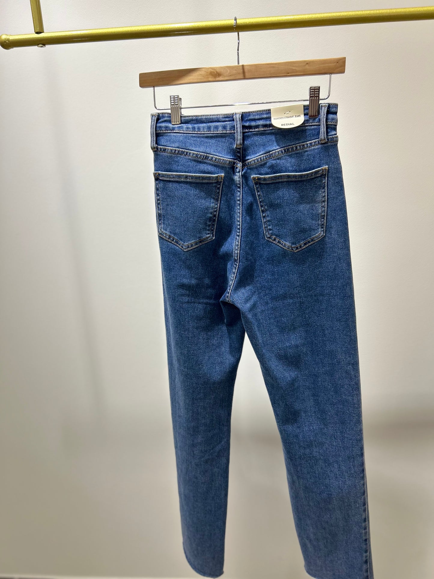 PANTALÓN VAQUERO CORAZONES NEGROS
