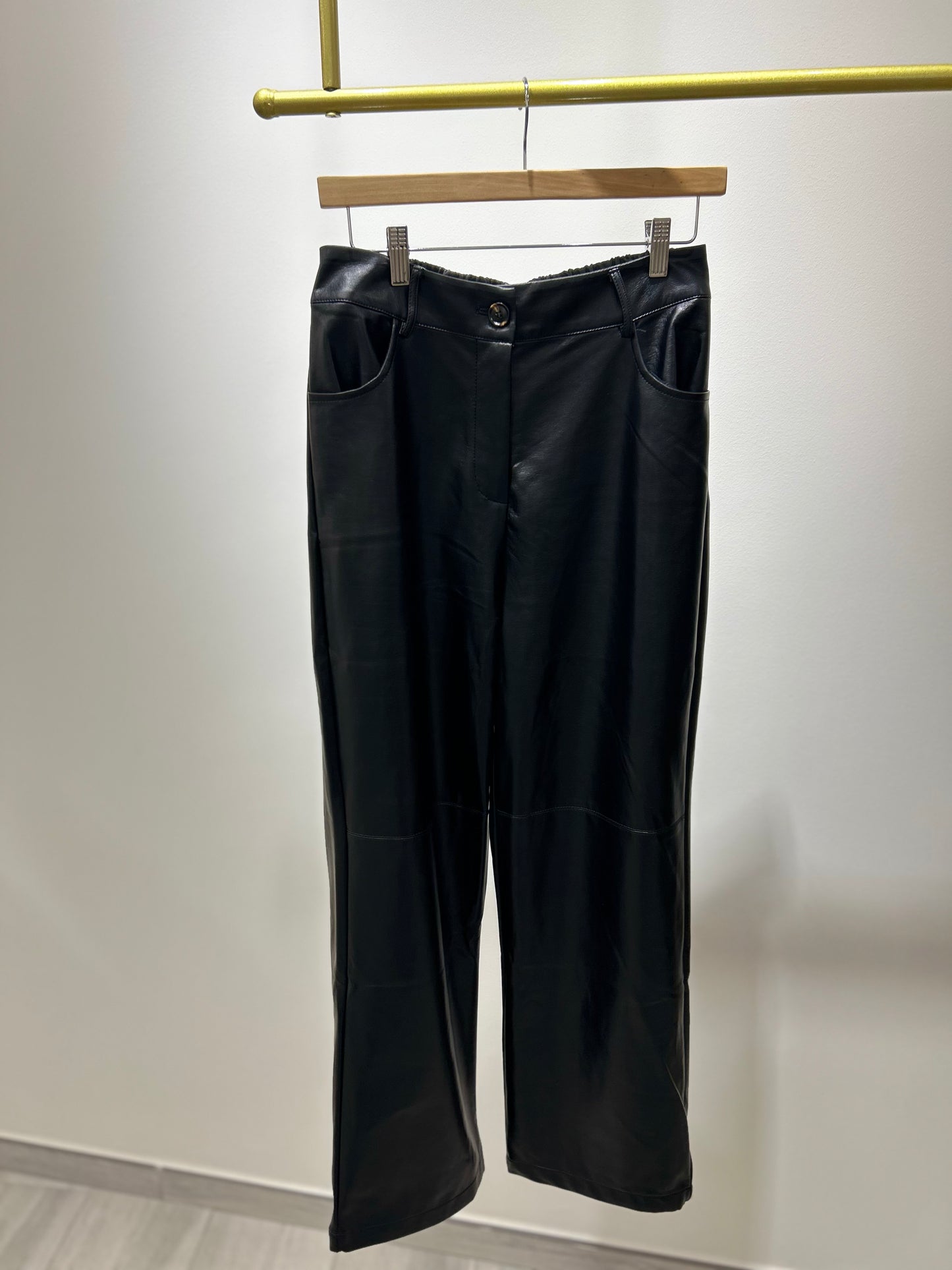 PANTALÓN POLIPIEL NEGRO