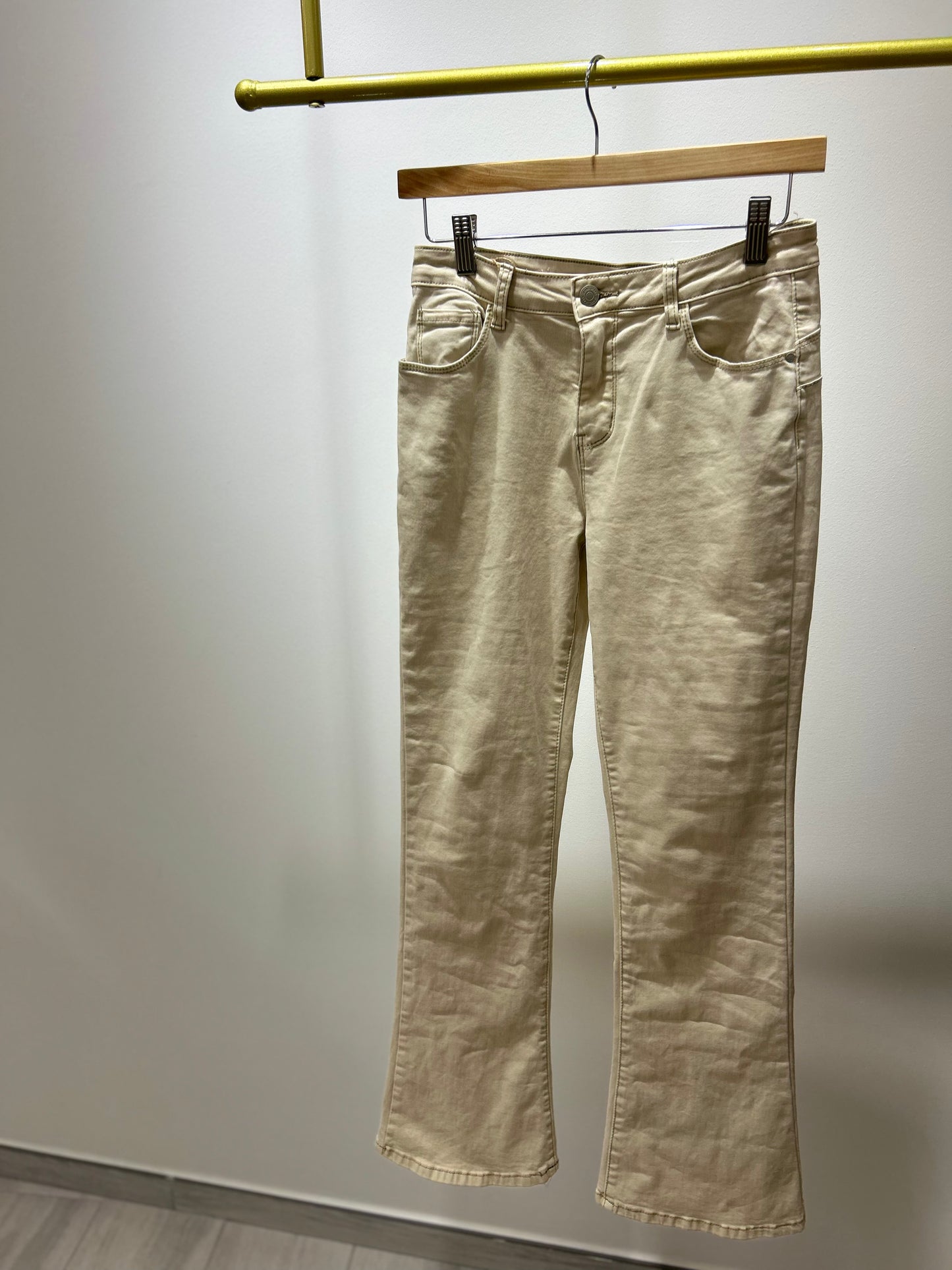 PANTALÓN CAMPANA BEIGE