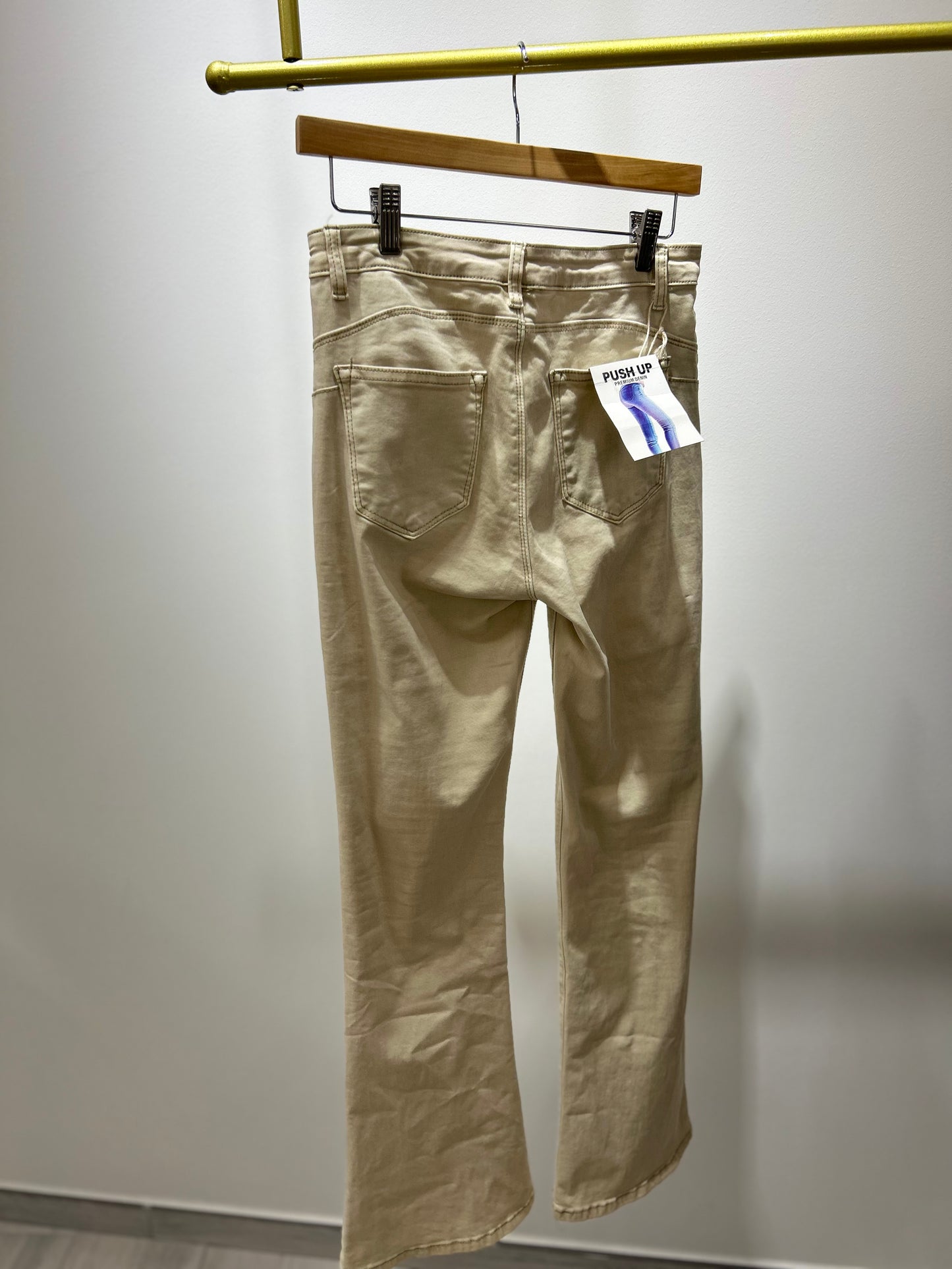PANTALÓN CAMPANA BEIGE