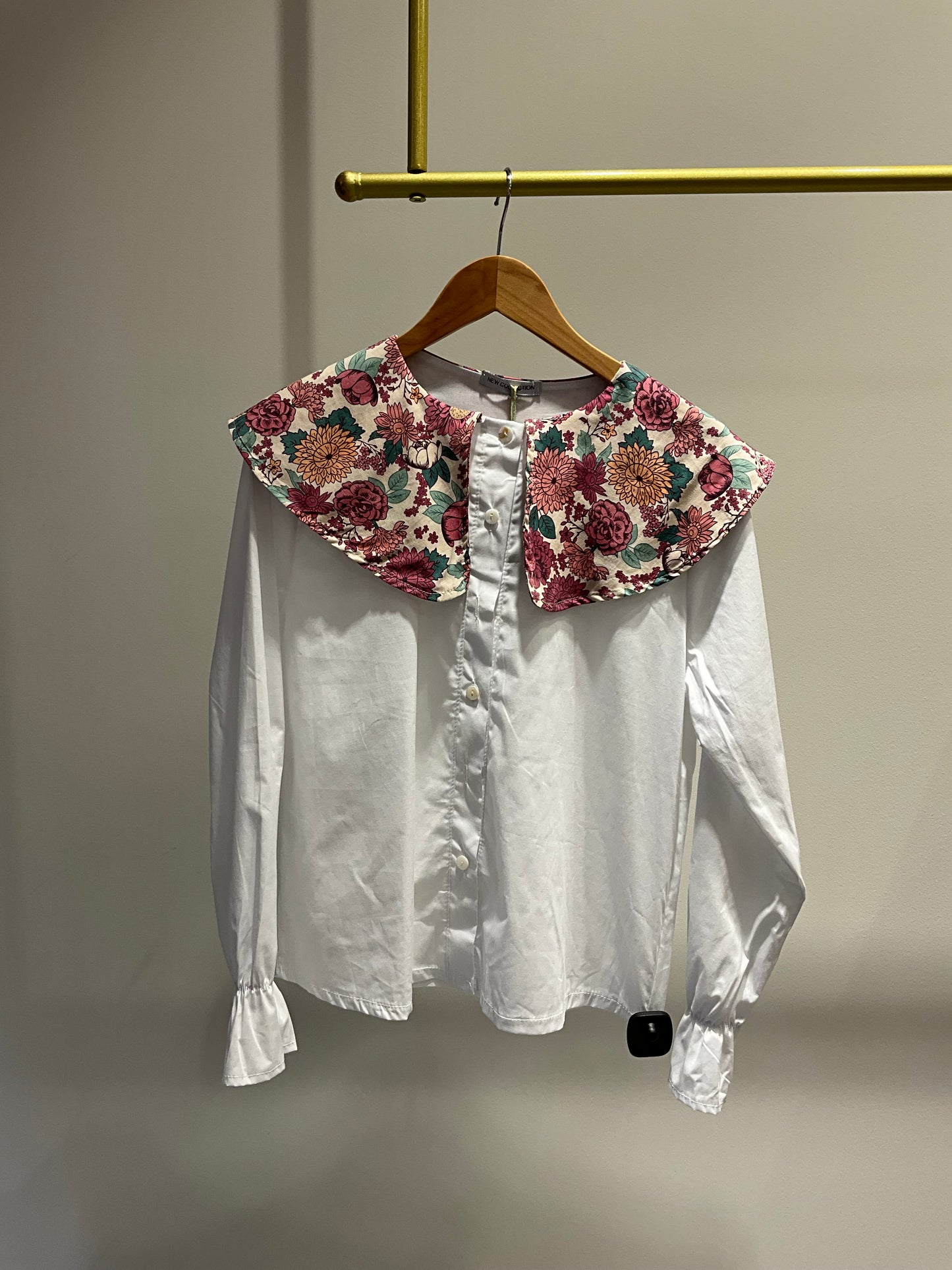 CAMISA BLANCA CUELLO ESTAMPADO