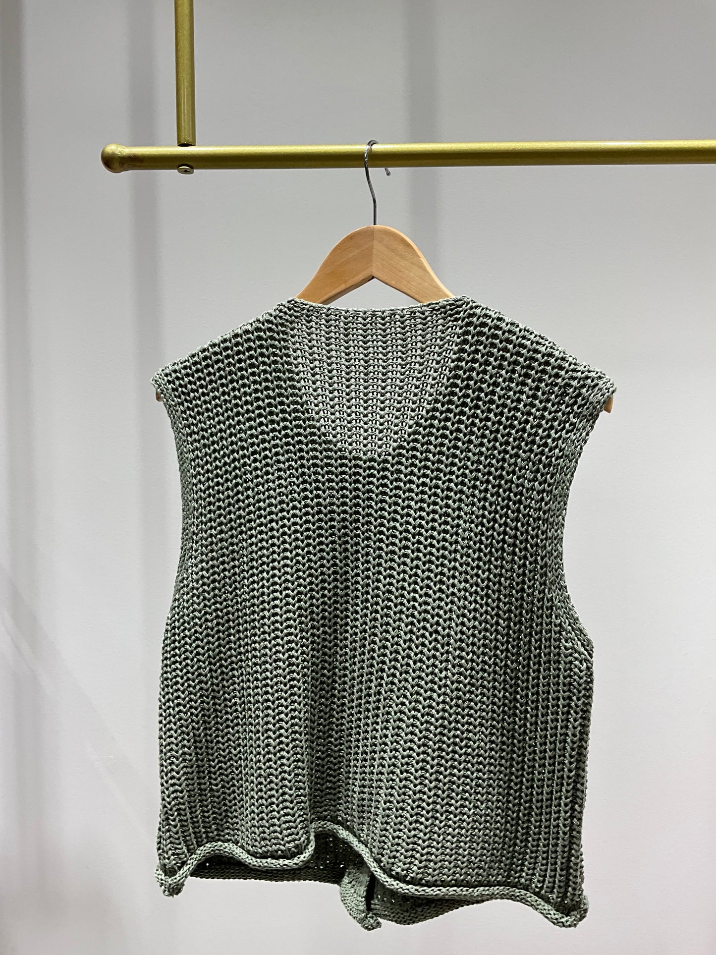 CHALECO PUNTO VERDE BOTONES