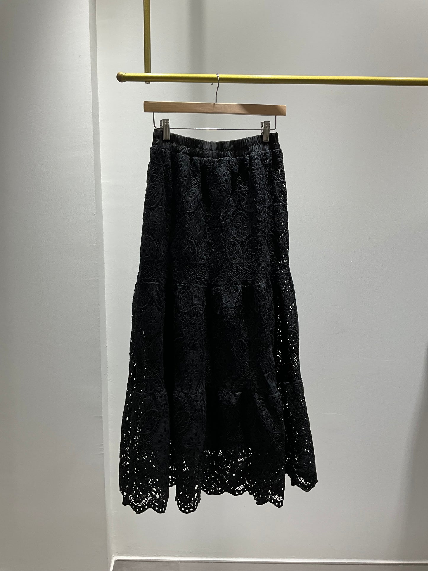 CONJUNTO NEGRO DE FALDA Y BLUSA