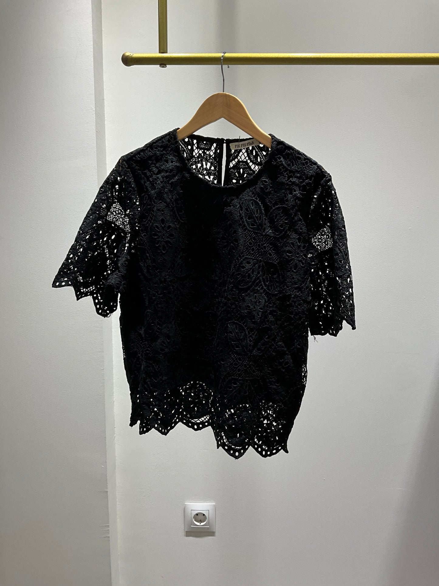 CONJUNTO NEGRO DE FALDA Y BLUSA