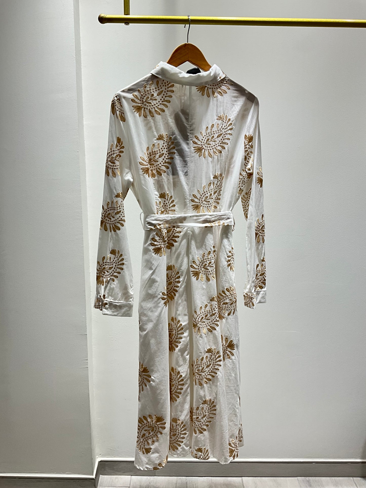 VESTIDO CAMISERO BORDADOS ORO