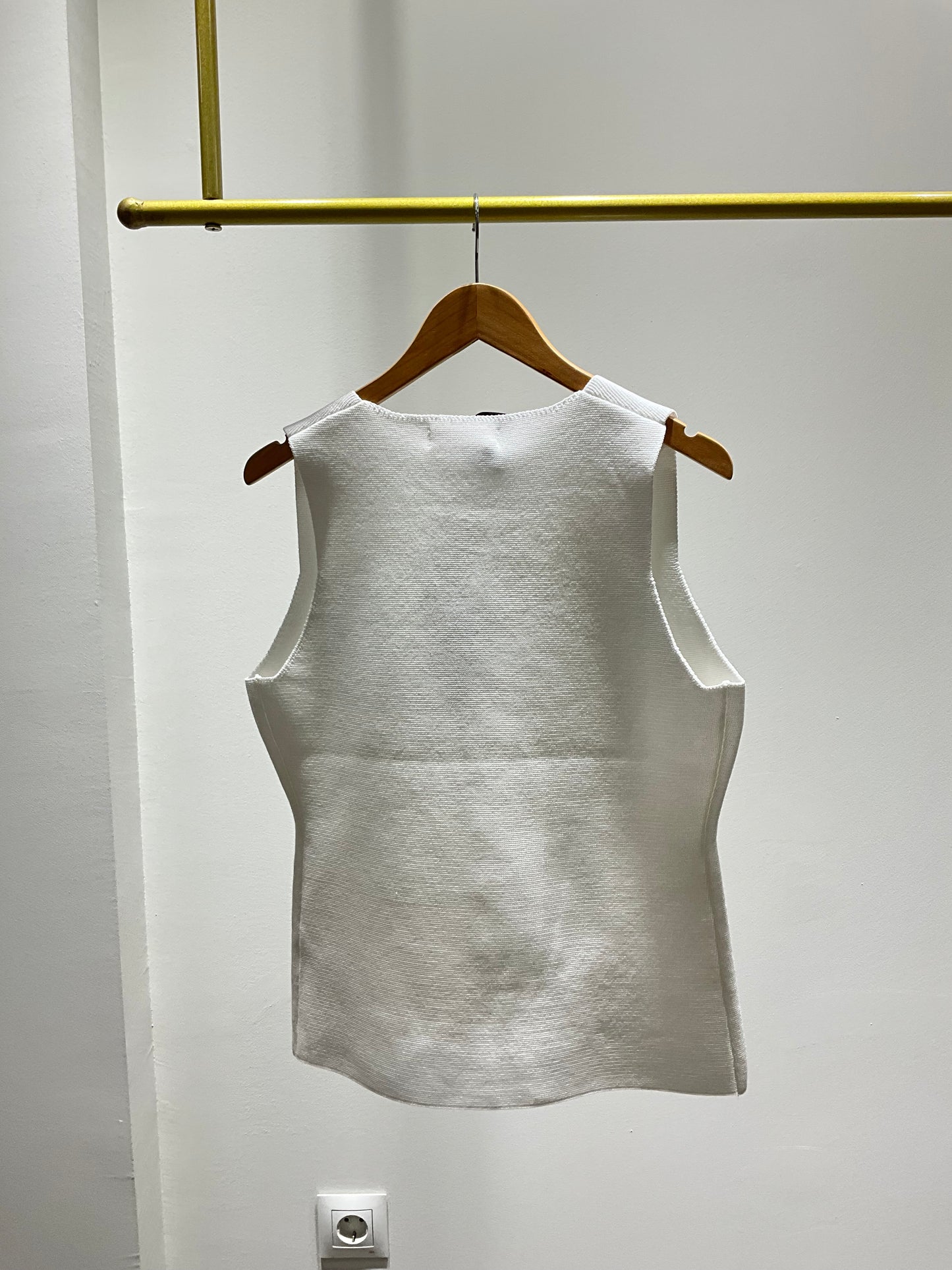 CHALECO BLANCO ABALORIOS