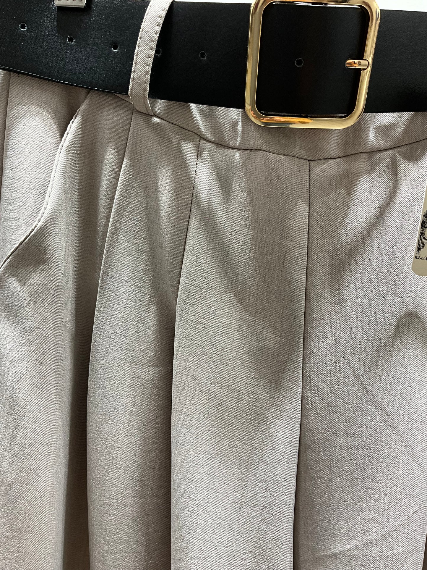 PANTALÓN FLUIDO BEIGE CINTURÓN