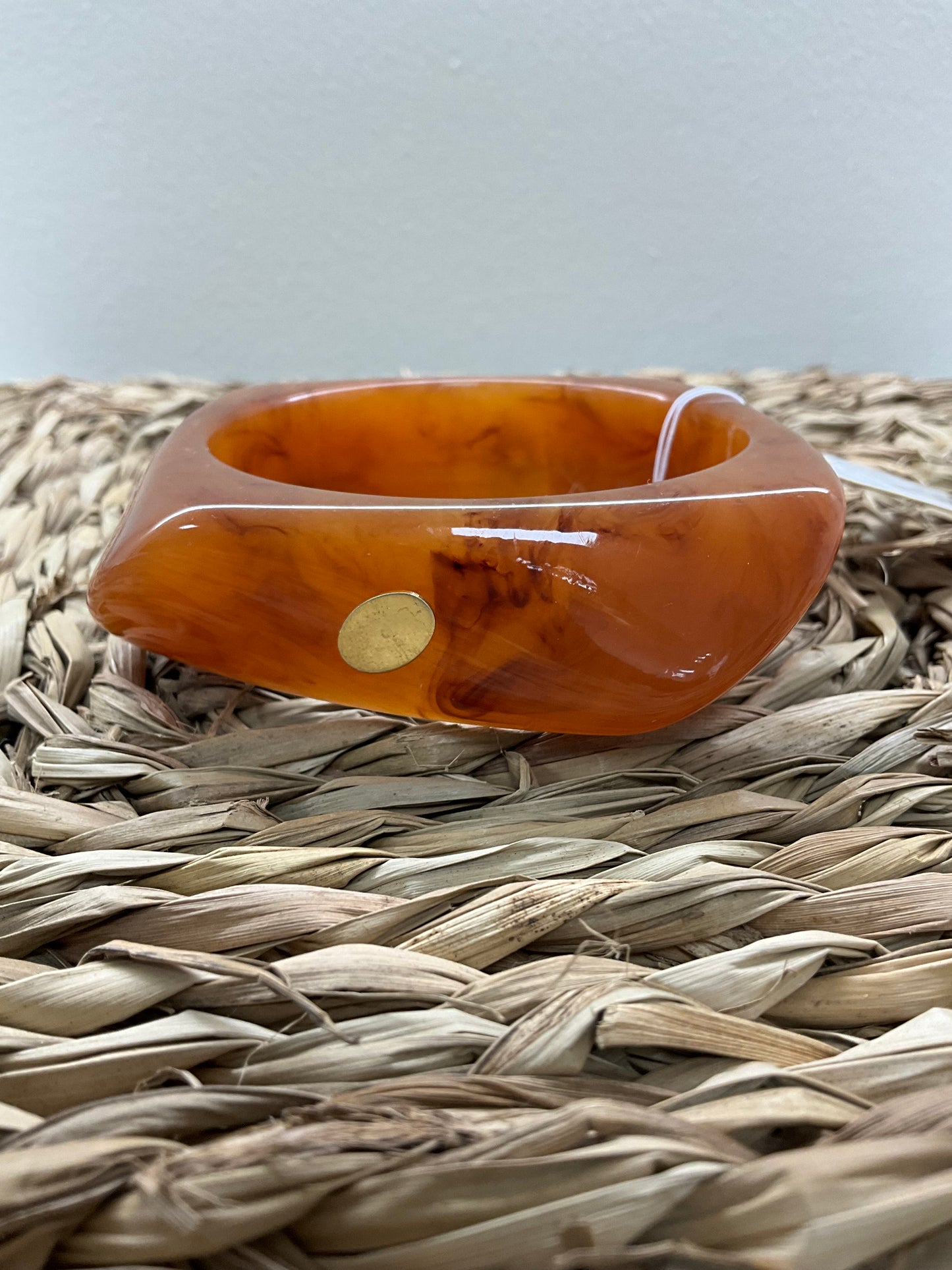 PULSERA ÁMBAR DETALLES DORADOS