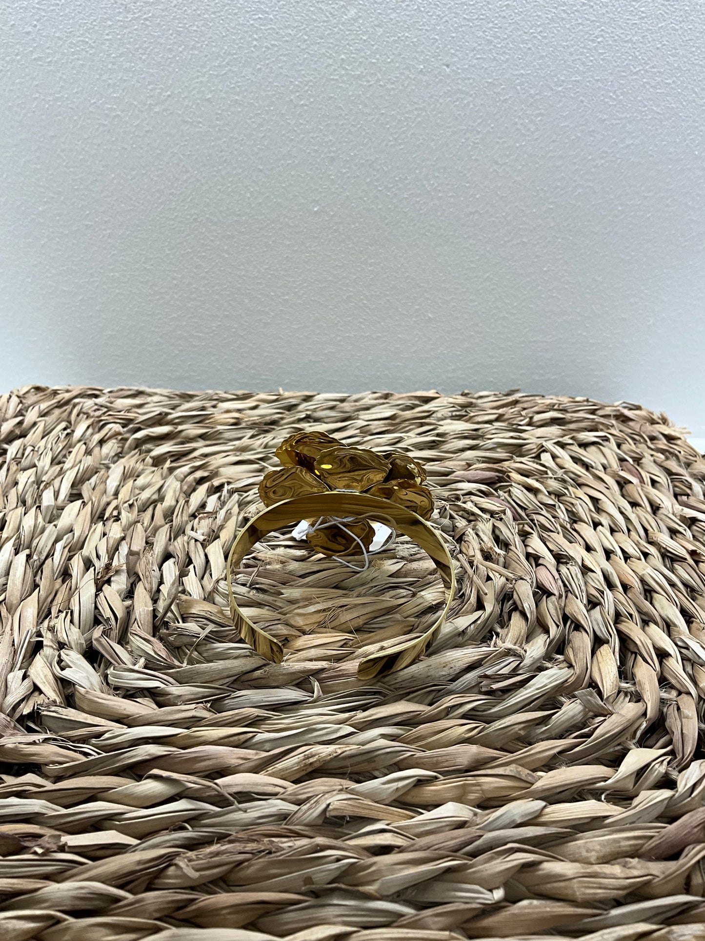 BRAZALETE FLOR DORADA