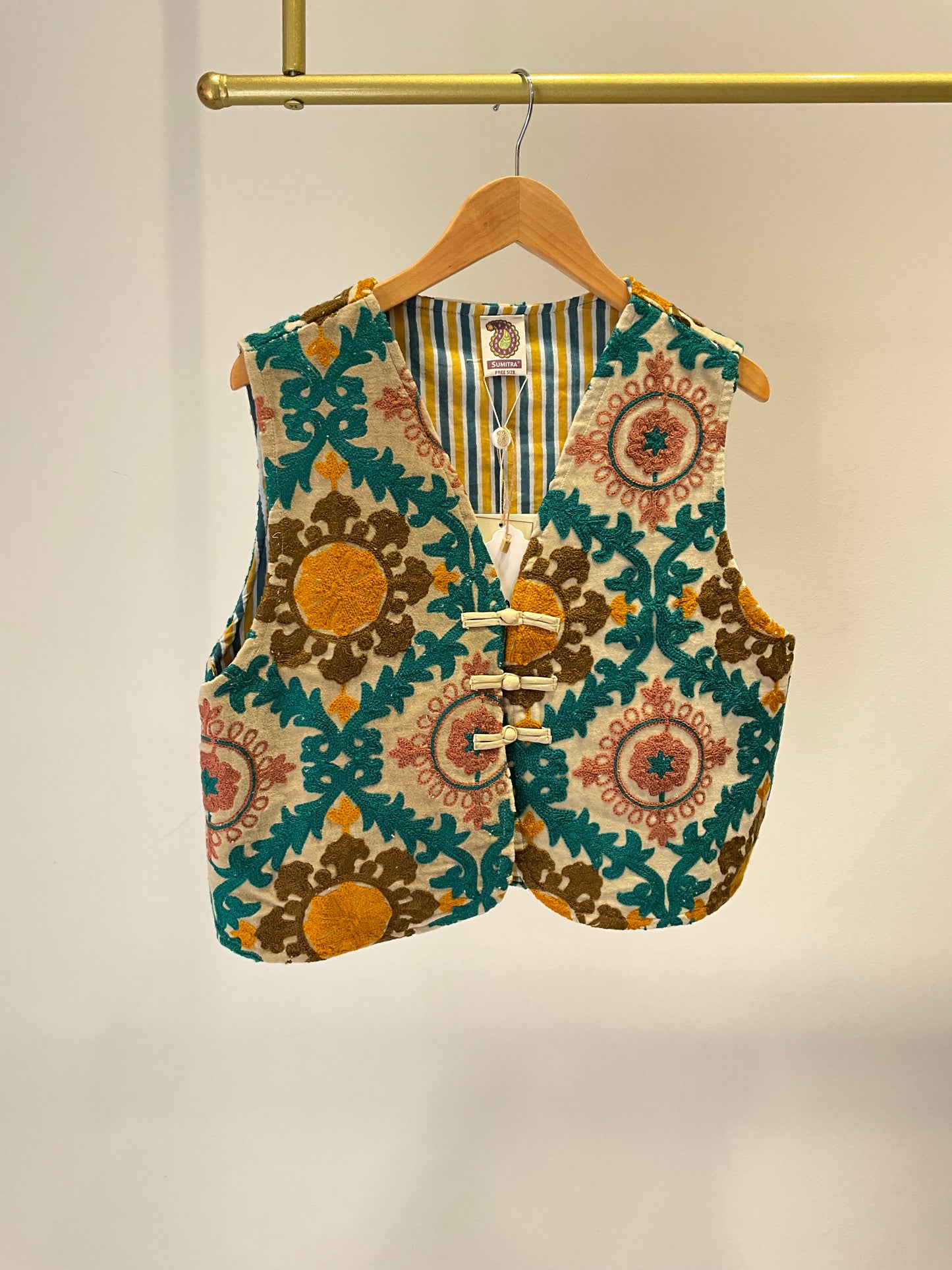 CHALECO FLORES MARRÓN Y AZUL