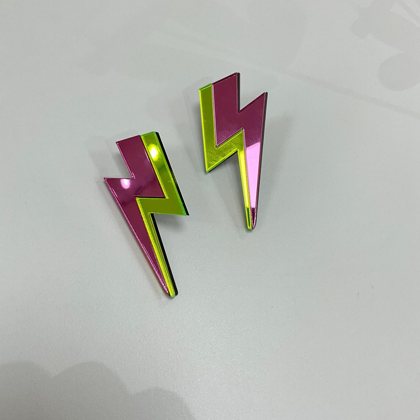 PENDIENTES RAYO ROSA Y AMARILLO