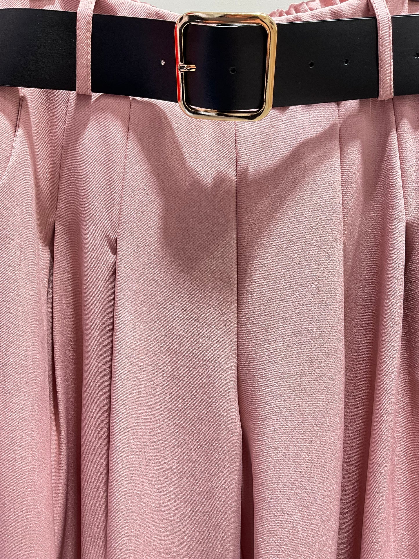 PANTALÓN FLUIDO ROSA CINTURÓN