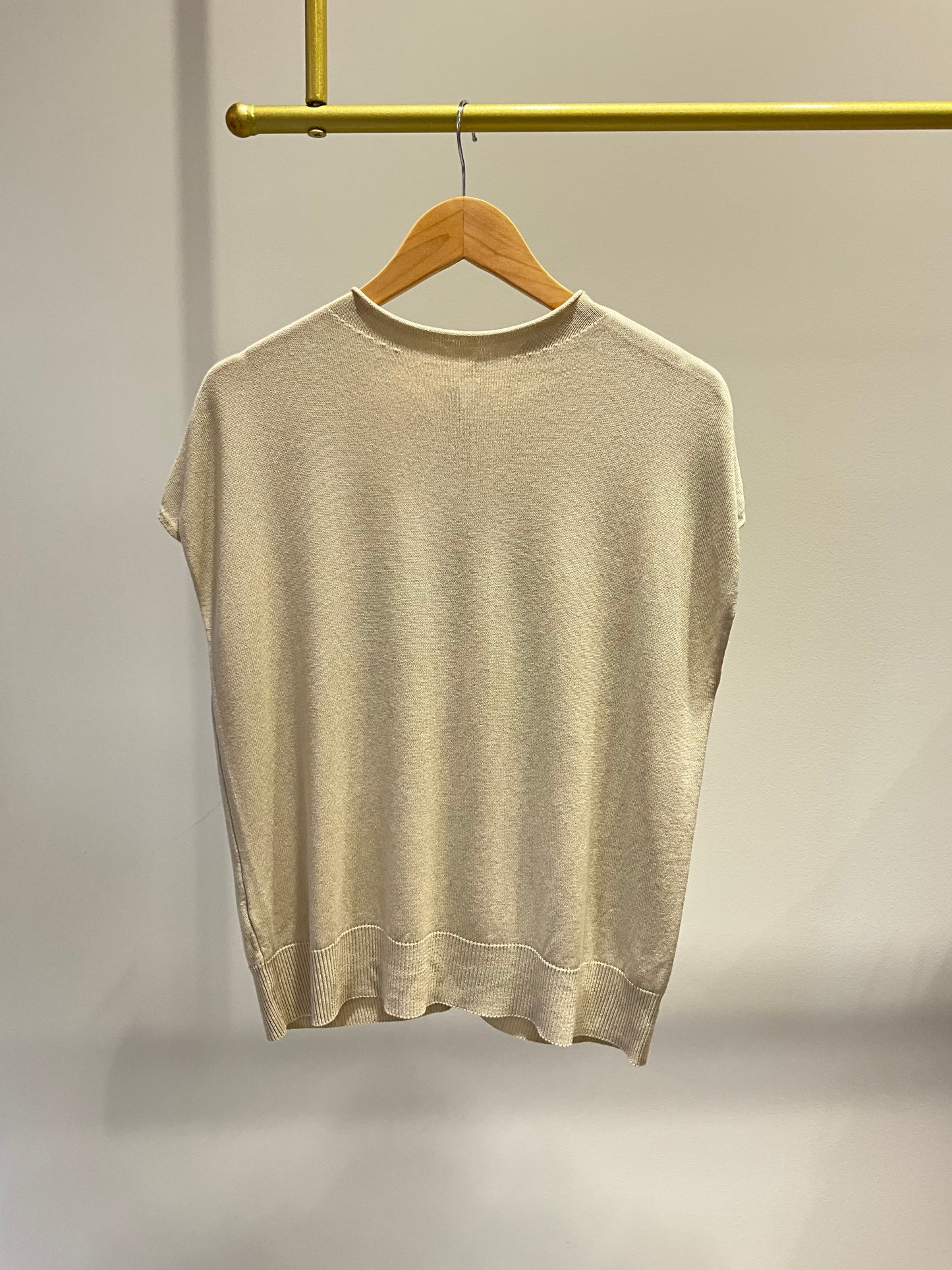 JERSEY BEIGE DE PUNTO BOTONES