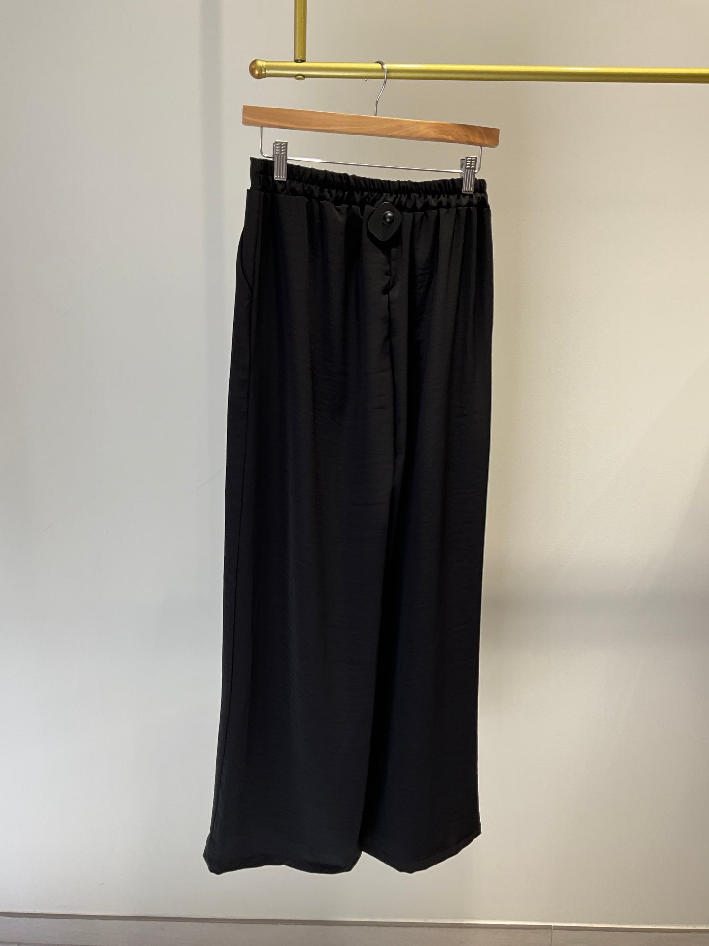 PANTALÓN FLUIDO NEGRO