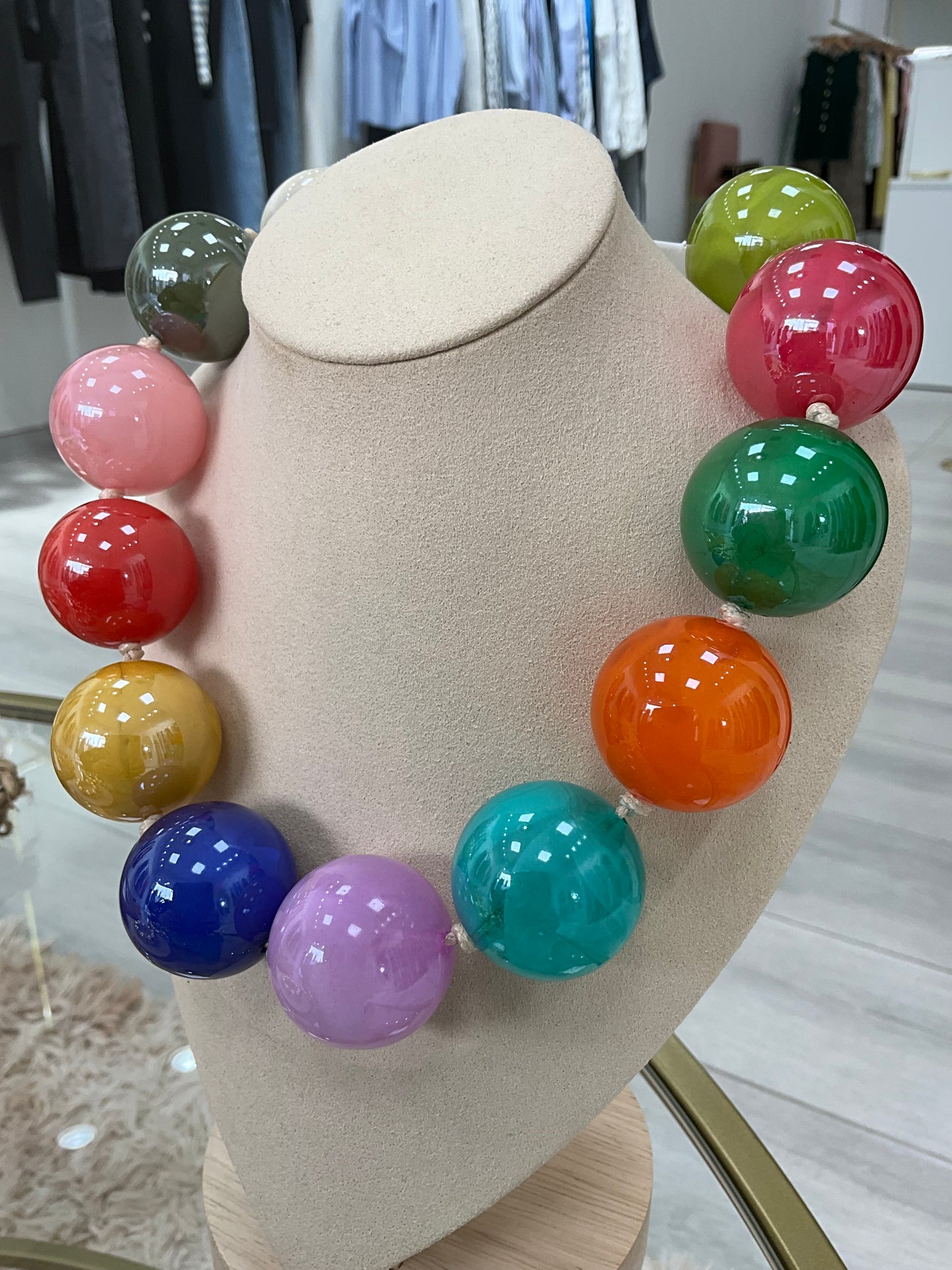 COLLAR BOLAS GRANDES COLORES