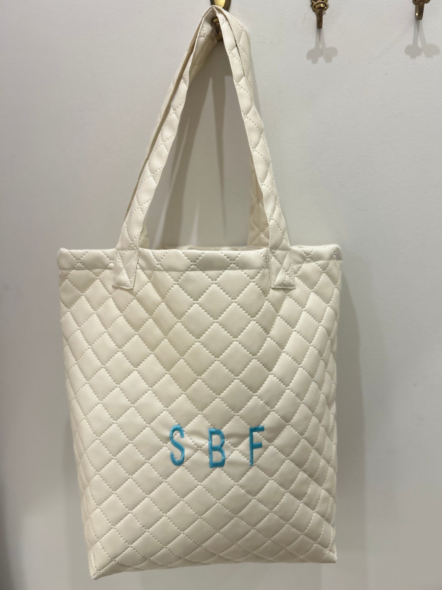 BOLSO COLECCIÓN AURA HECHO A MANO