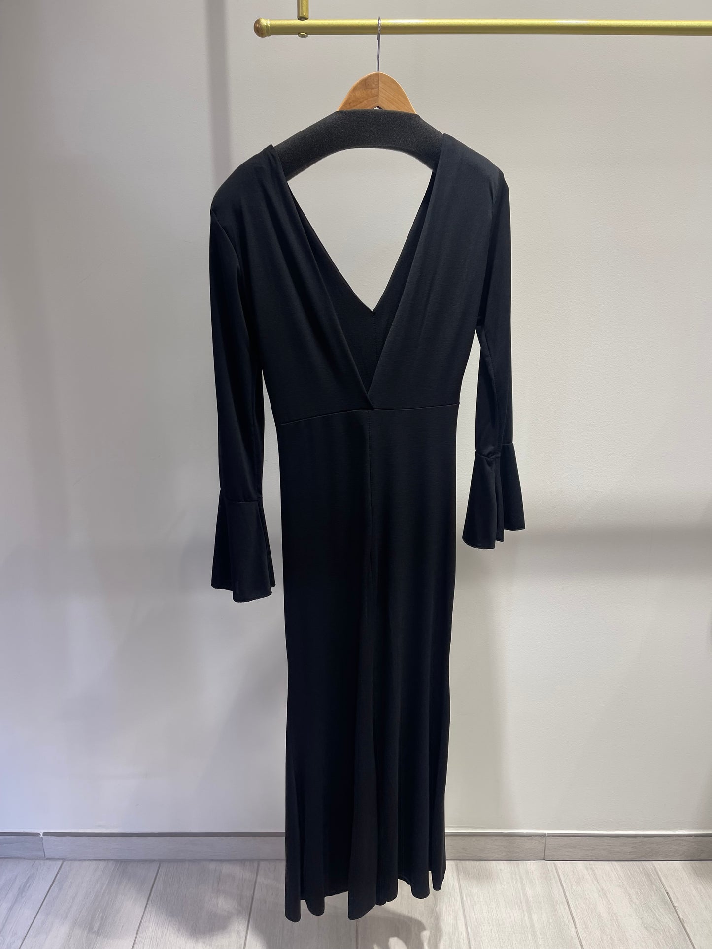 VESTIDO LARGO ESCOTE PRONUNCIADO