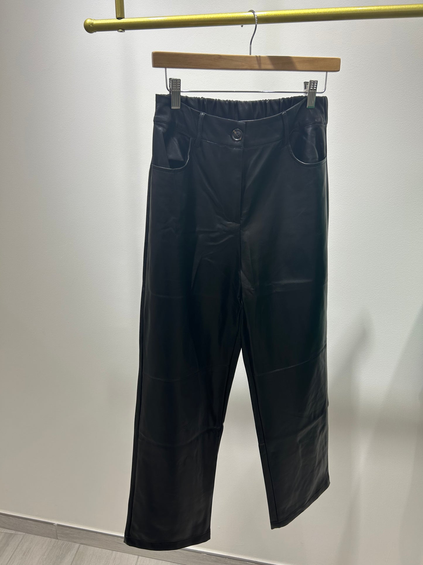PANTALÓN POLIPIEL NEGRO