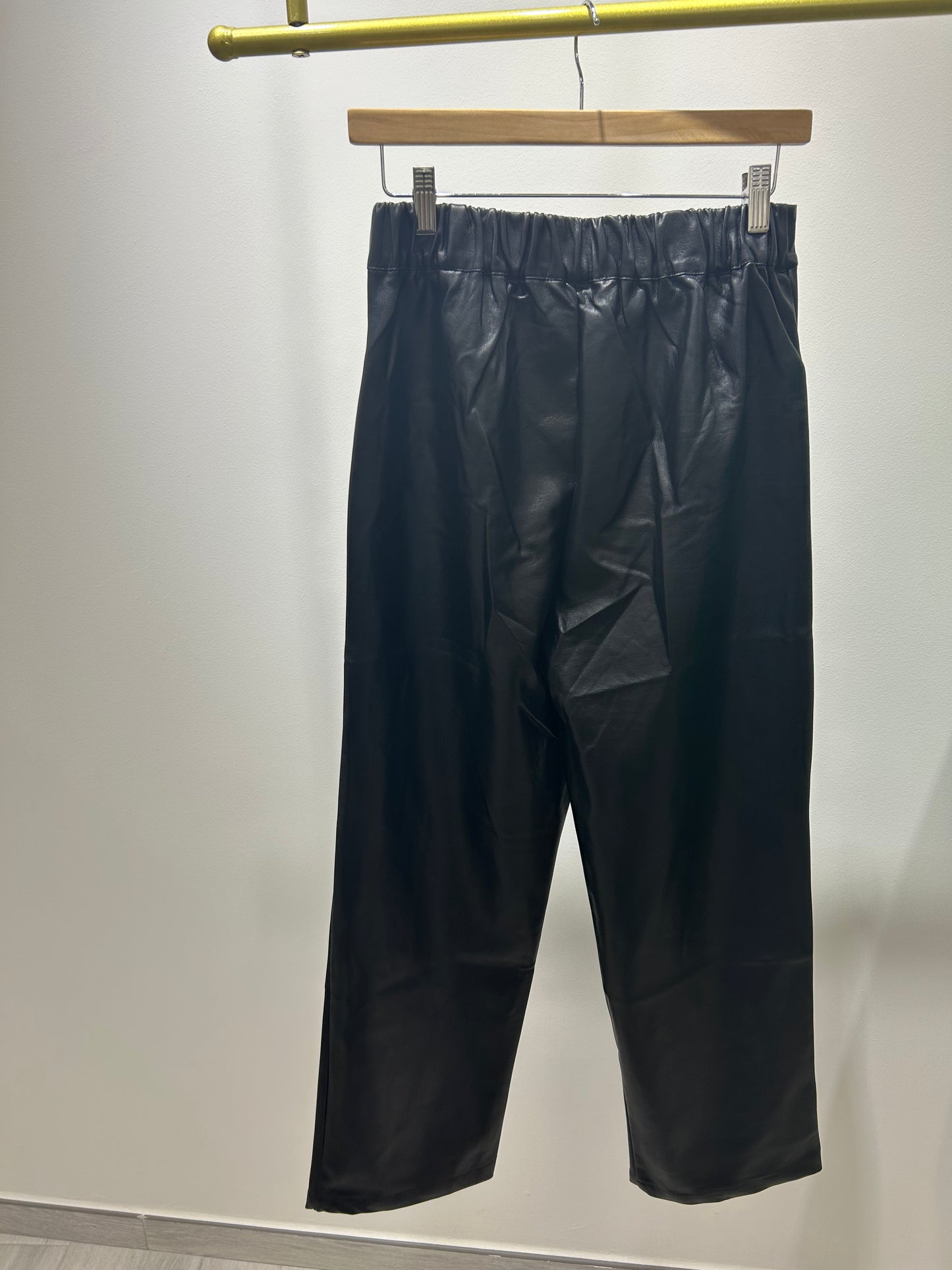 PANTALÓN POLIPIEL NEGRO