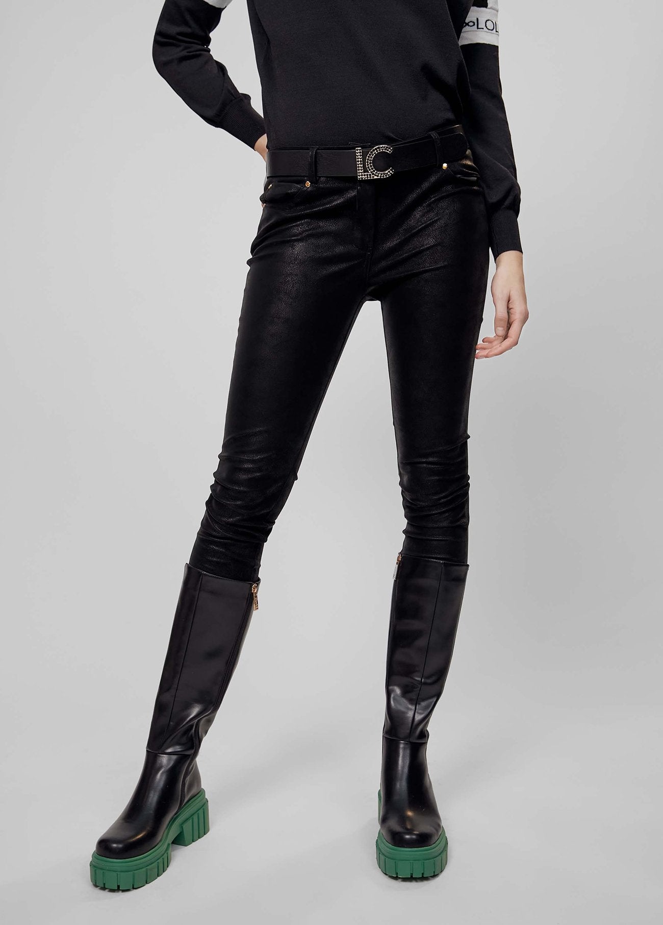 PANTALÓN NEGRO EFECTO SERPIENTE LOLA CASADEMUNT