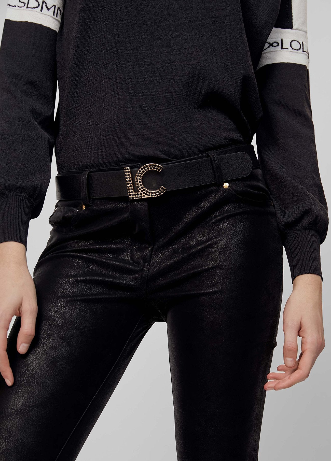 PANTALÓN NEGRO EFECTO SERPIENTE LOLA CASADEMUNT
