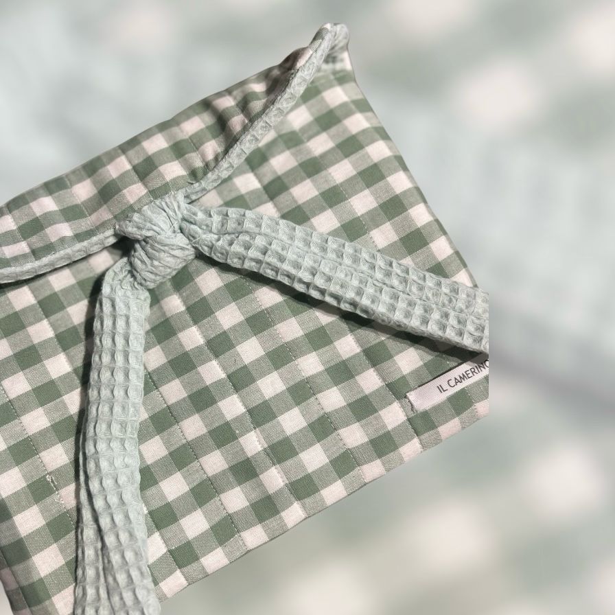 FUNDA TABLET, LIBROS. CUADRO VICHY VERDE