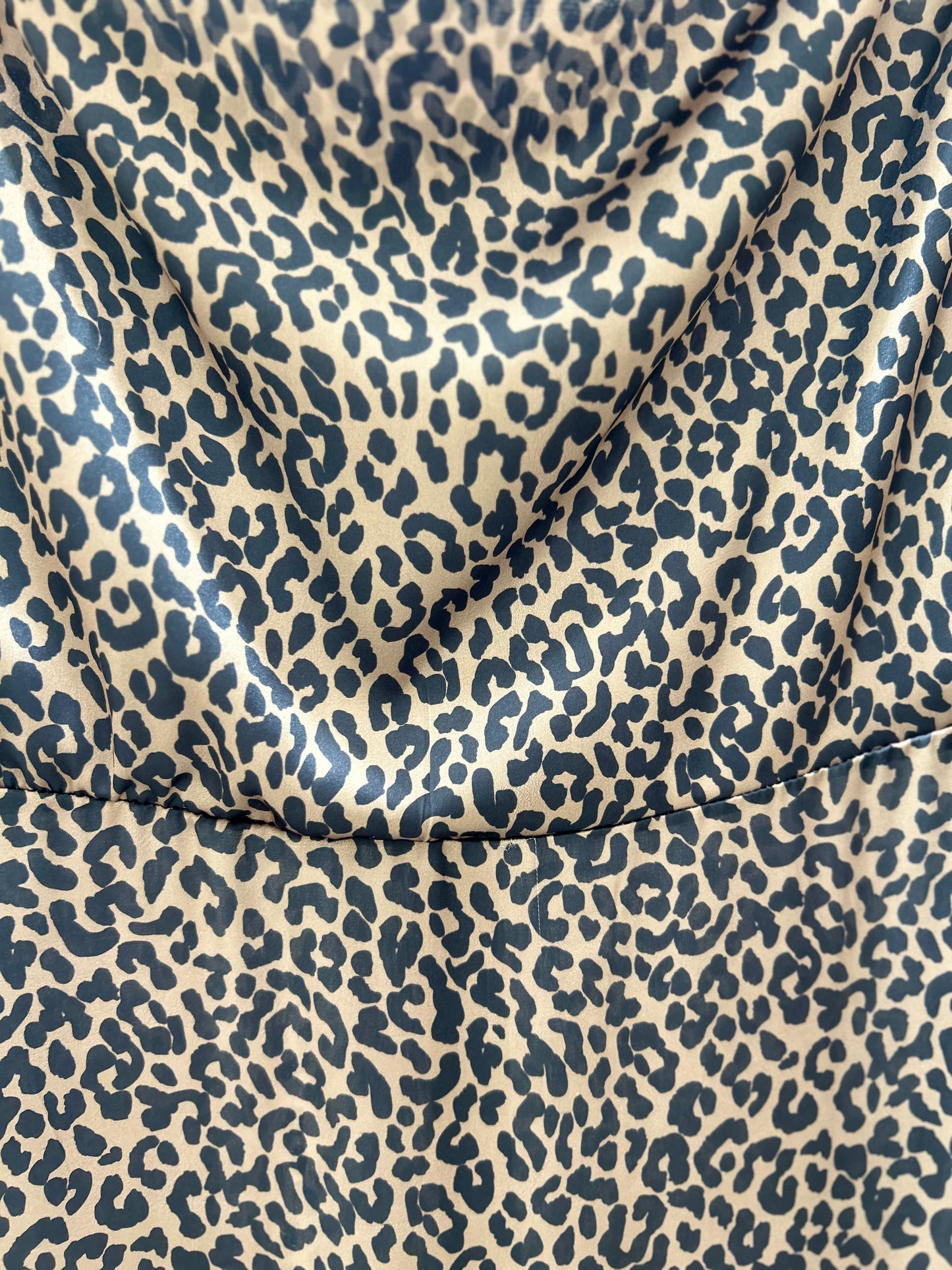 VESTIDO SATINADO ANIMAL PRINT