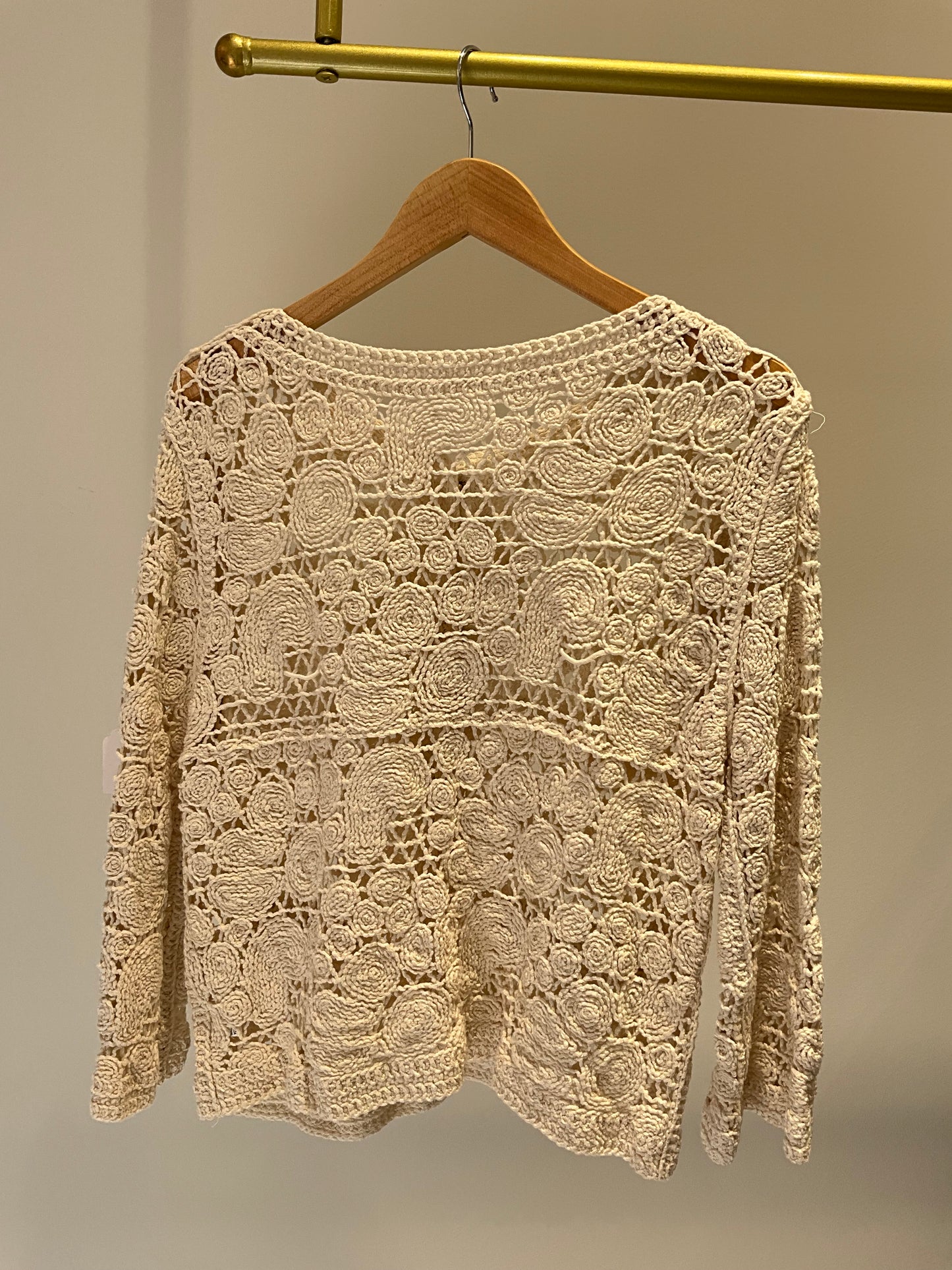 REBECA CROCHET BOTONES DORADOS