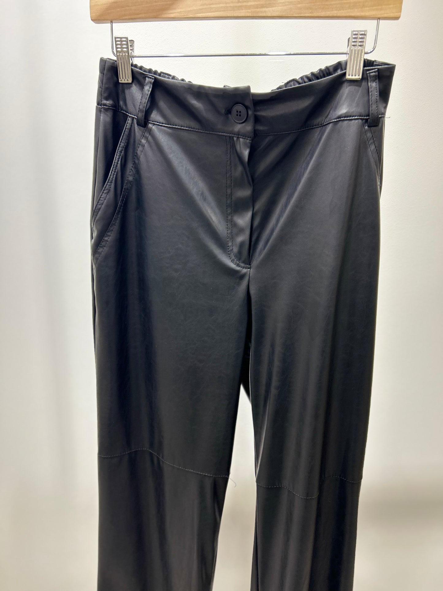 PANTALÓN POLIPIEL NEGRO BOCETTO